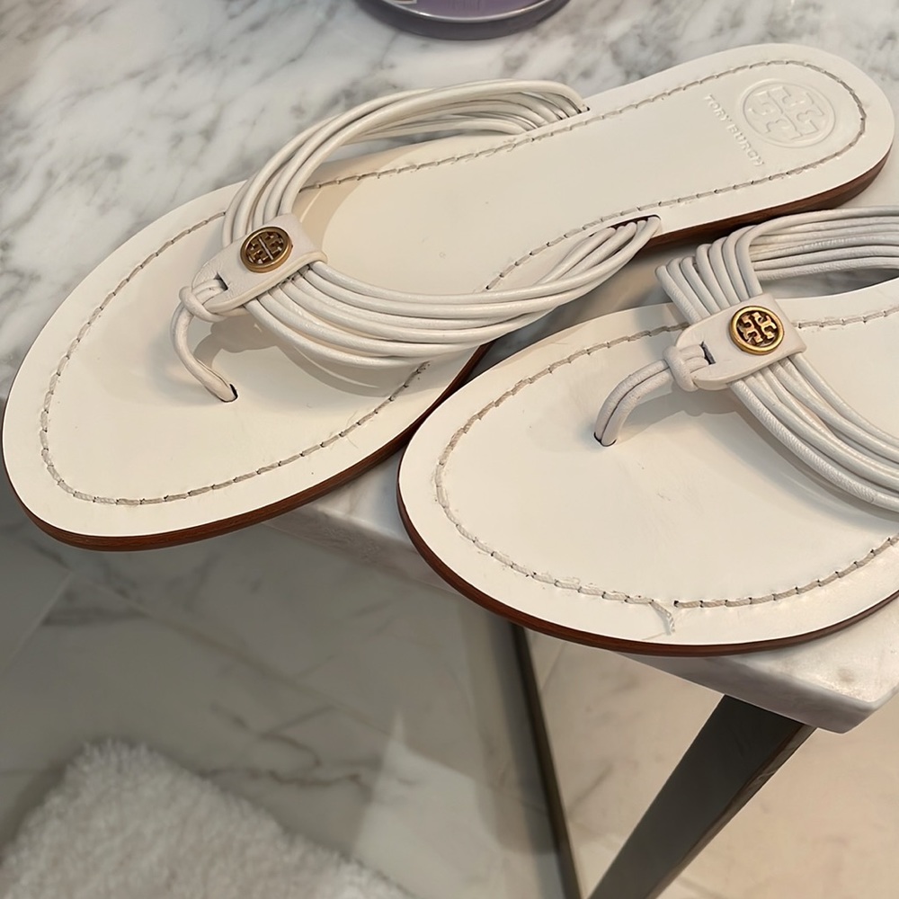 NWT Tory Burch White Leather Thong Sandal/Flip Flop 🩴 Size 7 - with Box - Picture 11 of 13